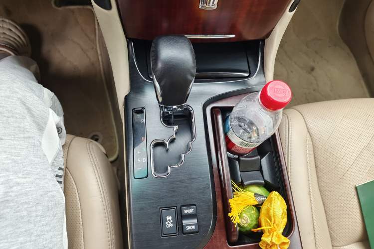 Used Toyota Crown 2010 2.5L Royal Leather Sunroof Navigation Edition Gear Lever