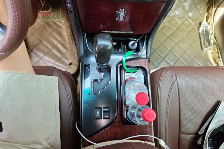 Used Toyota Crown 2010 2.5L Royal Leather Sunroof Navigation Edition Gear Lever