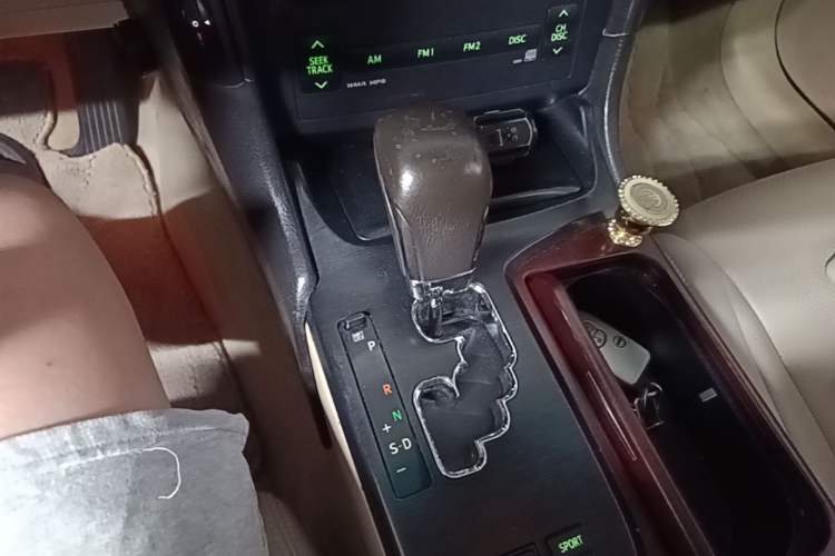 Used Toyota Crown 2010 2.5L Royal Leather Sunroof Navigation Edition Gear Lever