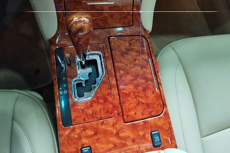 Used Toyota Crown 2010 2.5L Royal Leather Sunroof Edition Gear Lever