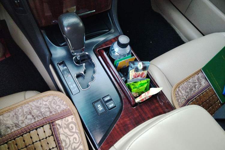 Used Toyota Crown 2010 2.5L Royal Leather Sunroof Navigation Edition Gear Lever