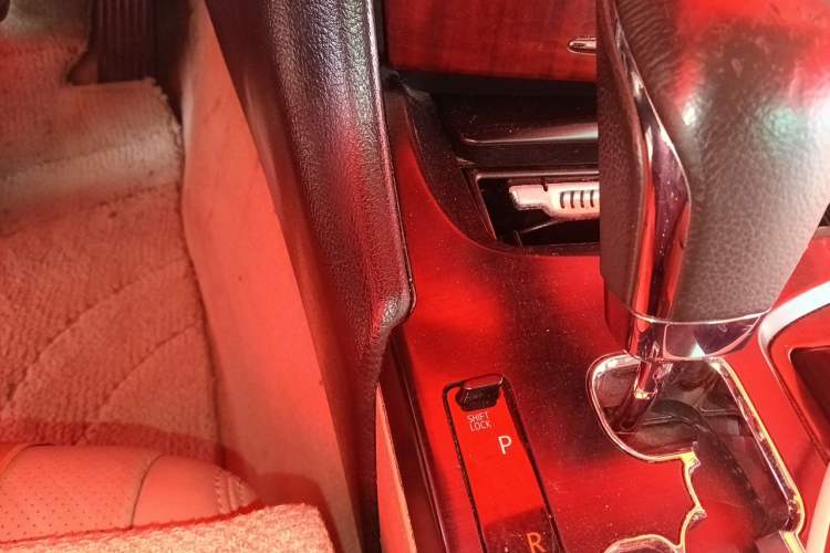 Used Toyota Crown 2010 2.5L Royal Leather Navigation Edition Gear Lever