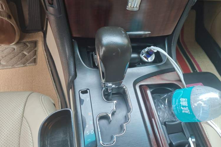 Used Toyota Crown 2010 2.5L Royal Leather Sunroof Edition Gear Lever