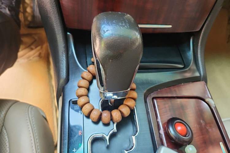 Used Toyota Crown 2010 2.5L Royal Leather Sunroof Edition Gear Lever