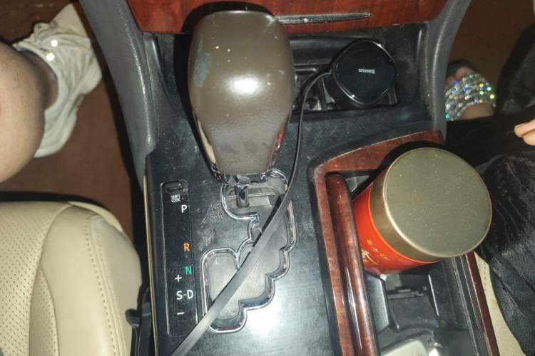 Used Toyota Crown 2010 2.5L Royal Leather Sunroof Navigation Edition Gear Lever