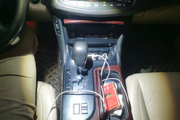 Used Toyota Crown 2010 2.5L Royal Leather Sunroof Edition Gear Lever