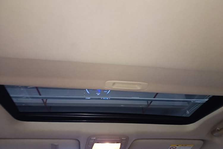 Used Toyota Crown 2010 2.5L Royal Leather Sunroof Navigation Edition Headliner