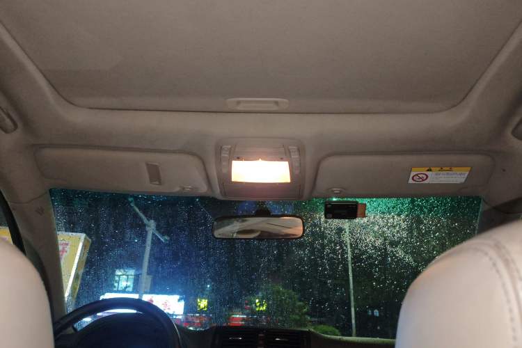 Used Toyota Crown 2010 2.5L Royal Leather Sunroof Navigation Edition Headliner