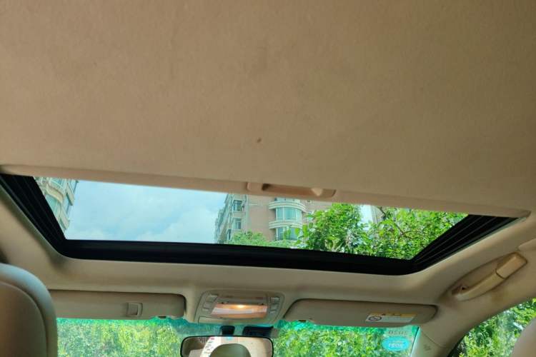 Used Toyota Crown 2010 2.5L Royal Leather Sunroof Edition Headliner