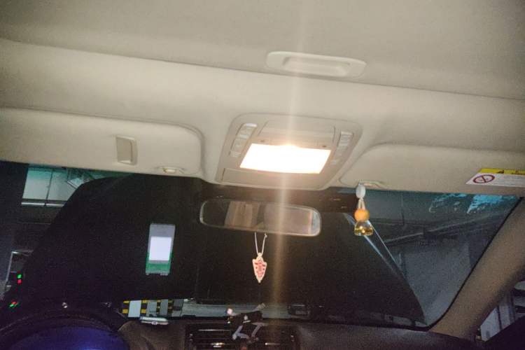 Used Toyota Crown 2010 2.5L Royal Leather Sunroof Edition Headliner