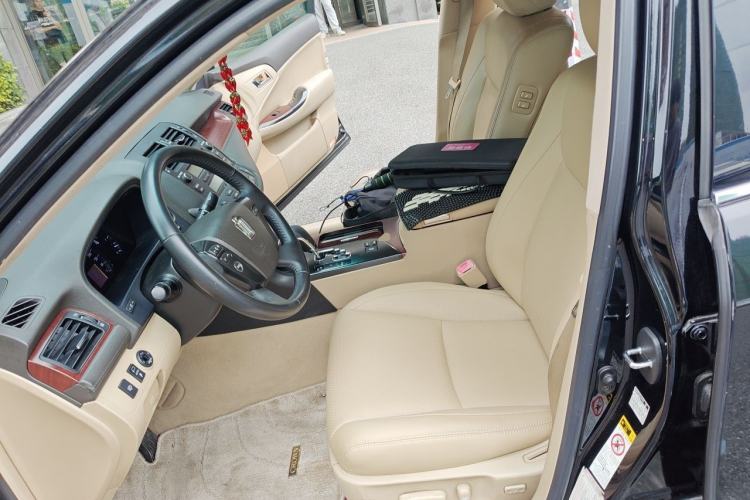 Used Toyota Crown 2010 2.5L Royal Left Front Seat