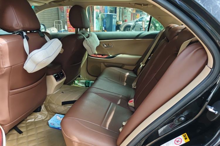 Used Toyota Crown 2010 2.5L Royal Leather Sunroof Navigation Edition Left Rear Seat