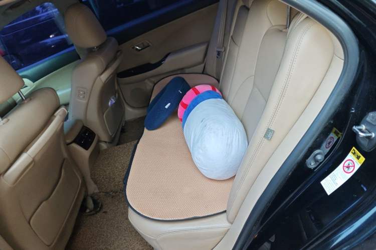 Used Toyota Crown 2010 3.0L Royal Saloon Left Rear Seat