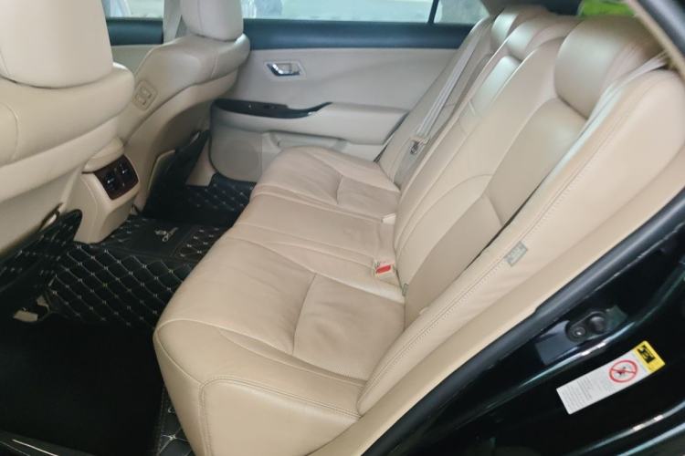 Used Toyota Crown 2010 2.5L Royal Leather Sunroof Navigation Edition Left Rear Seat