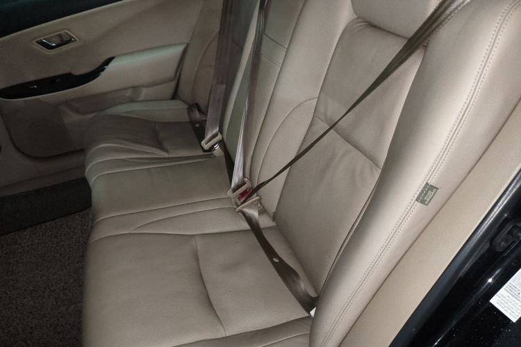 Used Toyota Crown 2010 2.5L Royal Leather Sunroof Navigation Edition Left Rear Seat
