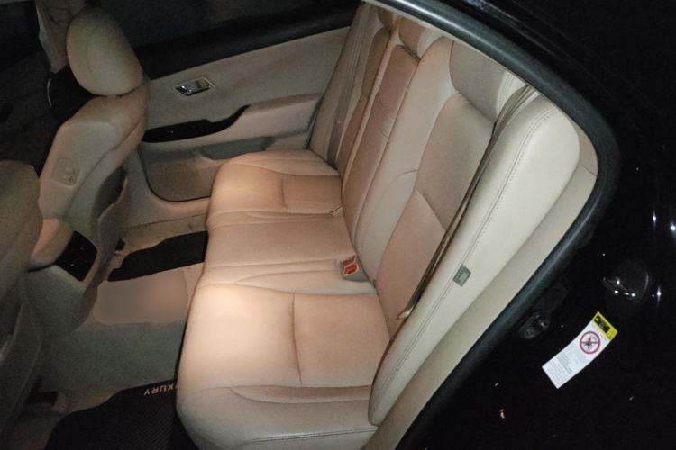 Used Toyota Crown 2010 2.5L Royal Leather Sunroof Edition Left Rear Seat
