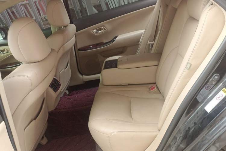 Used Toyota Crown 2010 2.5L Royal Left Rear Seat