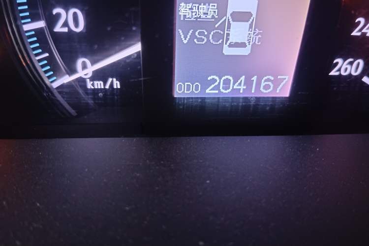 Used Toyota Crown 2010 2.5L Royal Leather Sunroof Edition Odometer Close Up