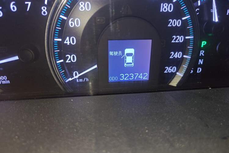 Used Toyota Crown 2010 3.0L Royal Genuine Leather Edition Odometer Close Up