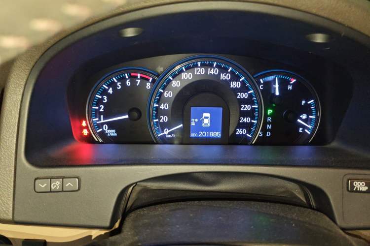 Used Toyota Crown 2010 2.5L Royal Leather Sunroof Navigation Edition Odometer Close Up