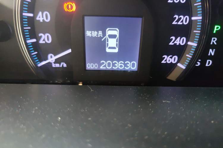 Used Toyota Crown 2010 2.5L Royal Leather Sunroof Edition Odometer Close Up