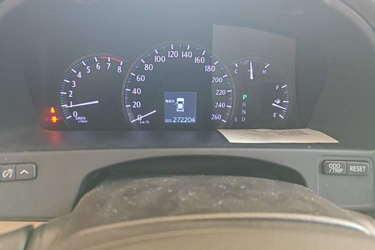 Used Toyota Crown 2010 2.5L Royal Leather Sunroof Navigation Edition Odometer Close Up
