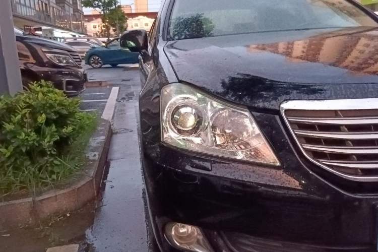 Used Toyota Crown 2010 2.5L Royal Leather Sunroof Edition Right Front Headlight