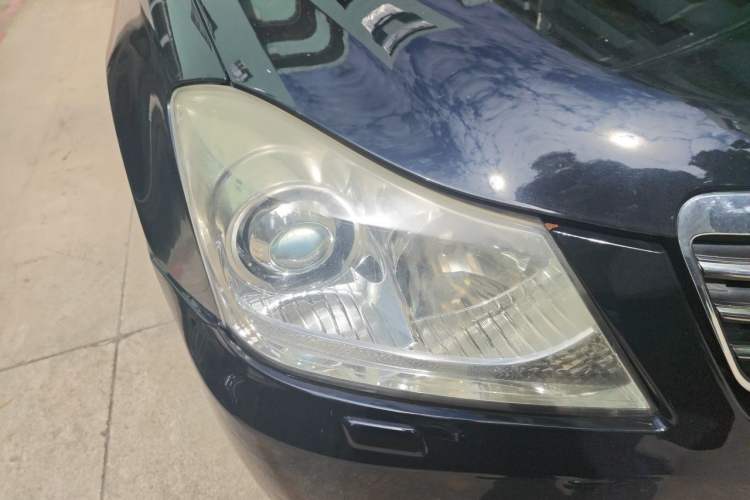 Used Toyota Crown 2010 2.5L Royal Right Front Headlight