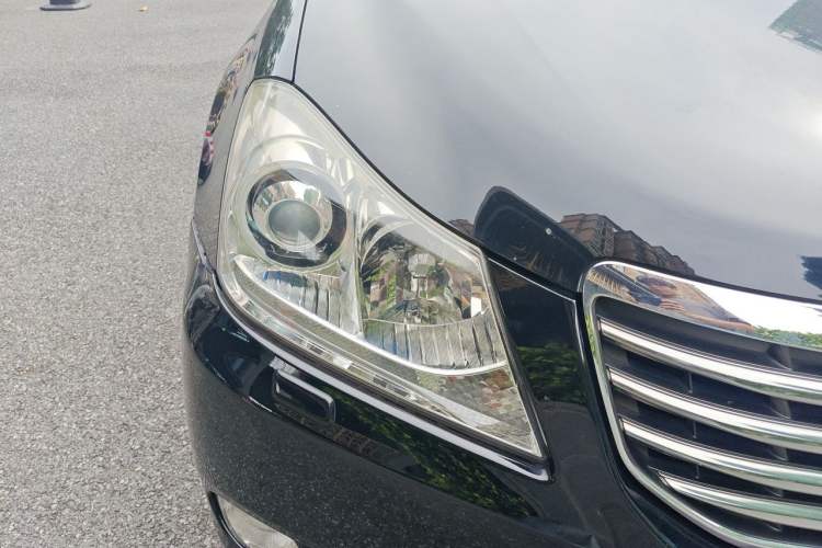 Used Toyota Crown 2010 2.5L Royal Right Front Headlight