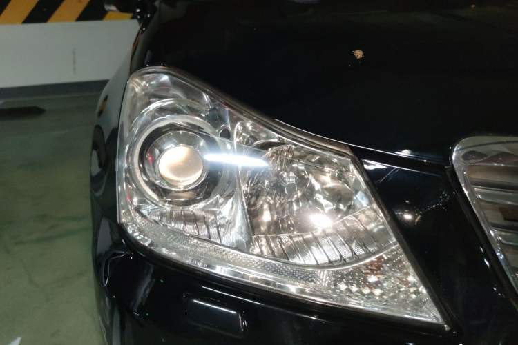 Used Toyota Crown 2010 2.5L Royal Leather Sunroof Edition Right Front Headlight