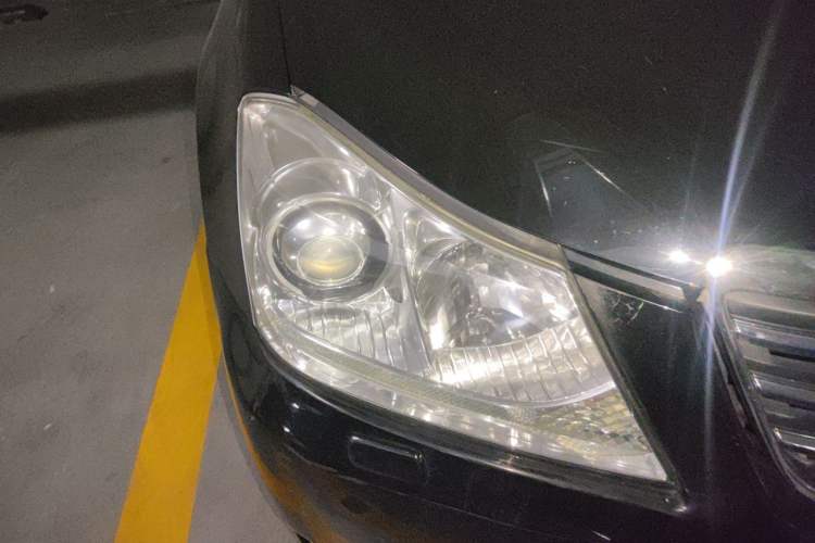 Used Toyota Crown 2010 2.5L Royal Leather Sunroof Edition Right Front Headlight