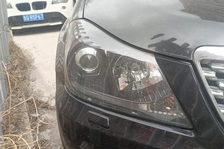 Used Toyota Crown 2010 2.5L Royal Right Front Headlight