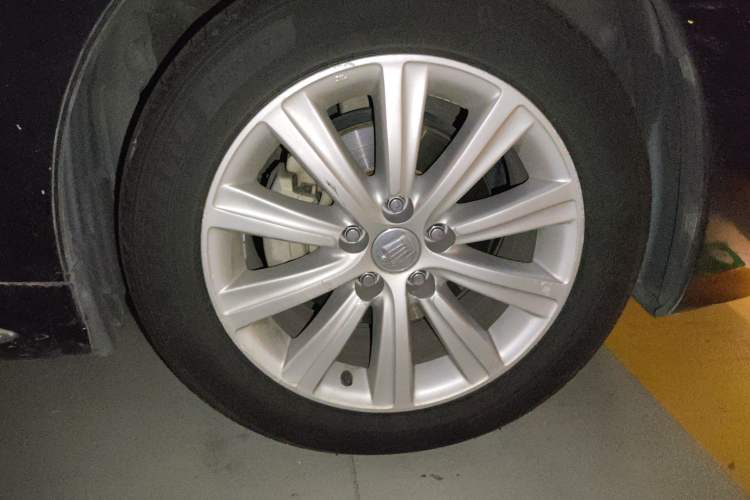 Used Toyota Crown 2010 2.5L Royal Leather Sunroof Edition Right Front Wheel Hub