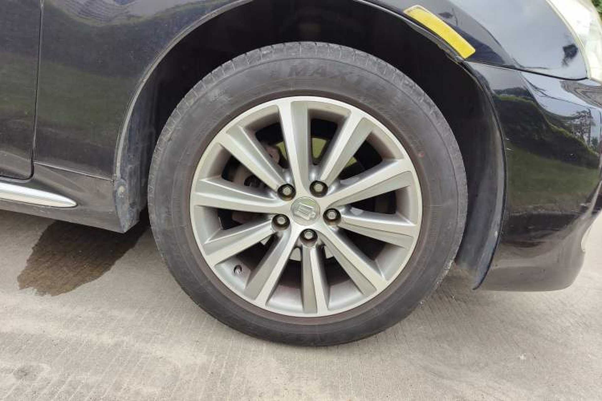 Used Toyota Crown 2010 2.5L Royal Leather Sunroof Navigation Edition Right Front Wheel Hub