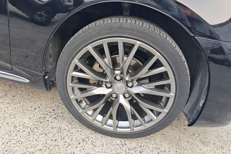 Used Toyota Crown 2010 2.5L Royal Leather Sunroof Edition Right Front Wheel Hub