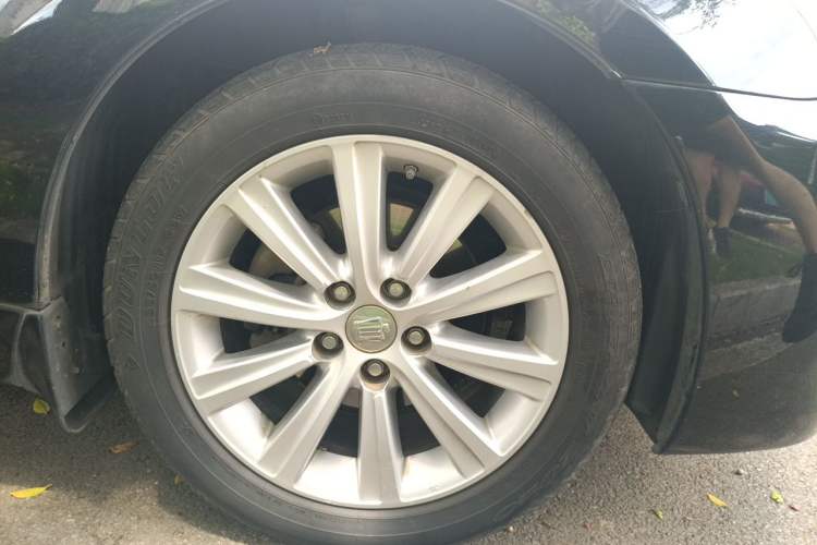 Used Toyota Crown 2010 2.5L Royal Leather Sunroof Navigation Edition Right Front Wheel Hub