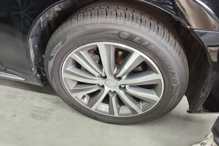 Used Toyota Crown 2010 2.5L Royal Leather Sunroof Edition Right Front Wheel Hub
