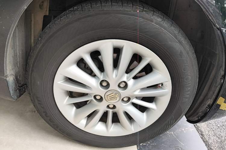 Used Toyota Crown 2010 2.5L Royal Leather Sunroof Edition Right Front Wheel Hub