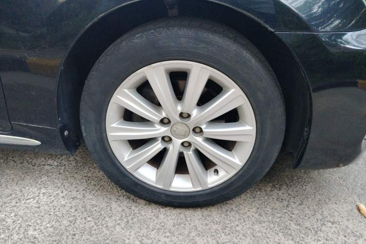 Used Toyota Crown 2010 2.5L Royal Leather Sunroof Navigation Edition Right Front Wheel Hub