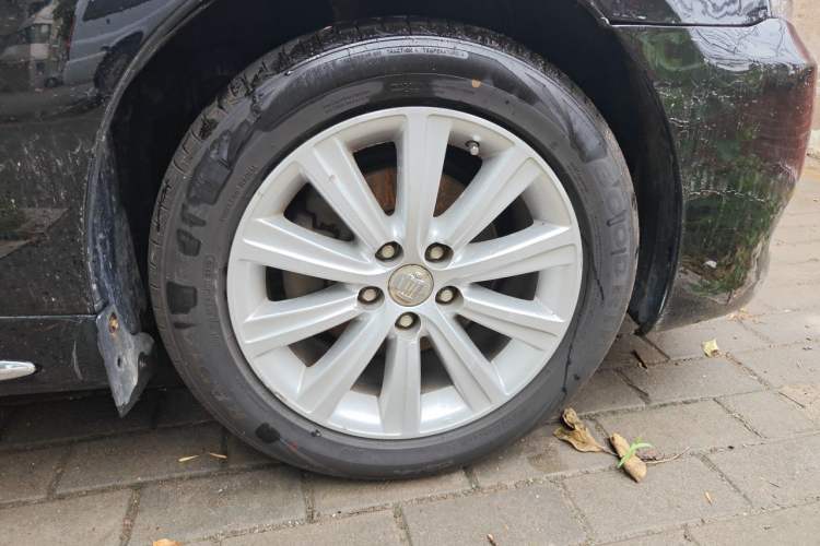 Used Toyota Crown 2010 2.5L Royal Leather Sunroof Edition Right Front Wheel Hub