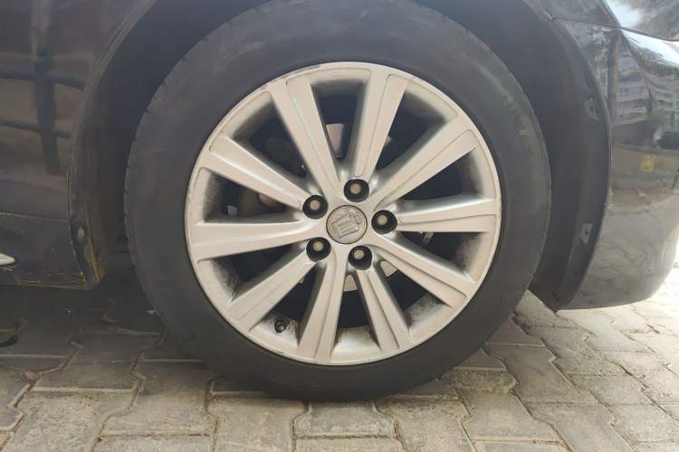 Used Toyota Crown 2010 2.5L Royal Leather Sunroof Edition Right Front Wheel Hub