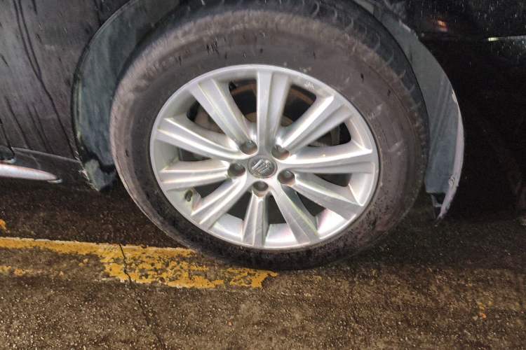 Used Toyota Crown 2010 2.5L Royal Leather Sunroof Navigation Edition Right Front Wheel Hub