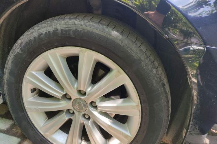 Used Toyota Crown 2010 2.5L Royal Leather Sunroof Edition Right Front Wheel Hub