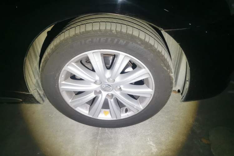 Used Toyota Crown 2010 2.5L Royal Leather Sunroof Edition Right Front Wheel Hub