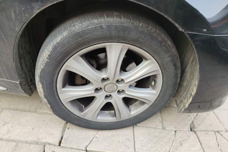 Used Toyota Crown 2010 3.0L Royal Saloon Right Front Wheel Hub