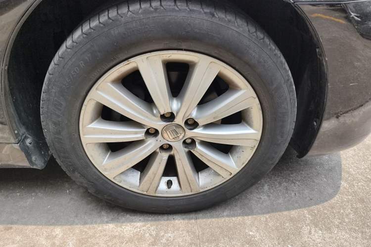 Used Toyota Crown 2010 2.5L Royal Leather Sunroof Edition Right Front Wheel Hub