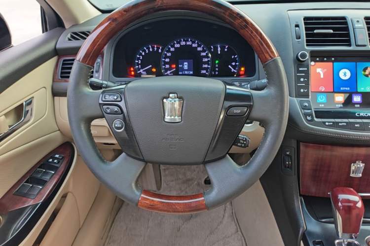 Used Toyota Crown 2010 2.5L Royal Leather Sunroof Edition Steering Wheel
