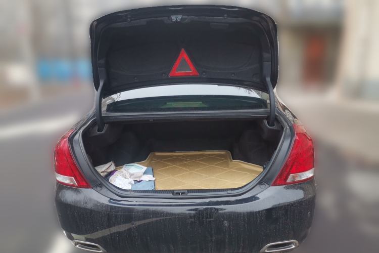 Used Toyota Crown 2010 2.5L Royal Leather Sunroof Edition Trunk