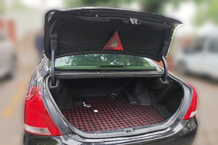 Used Toyota Crown 2010 2.5L Royal Leather Sunroof Edition Trunk