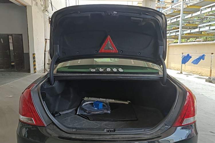 Used Toyota Crown 2010 2.5L Royal Leather Sunroof Navigation Edition Trunk